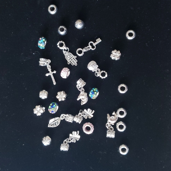 4 Bracelets with Mixed Charms - Picture 7 of 9